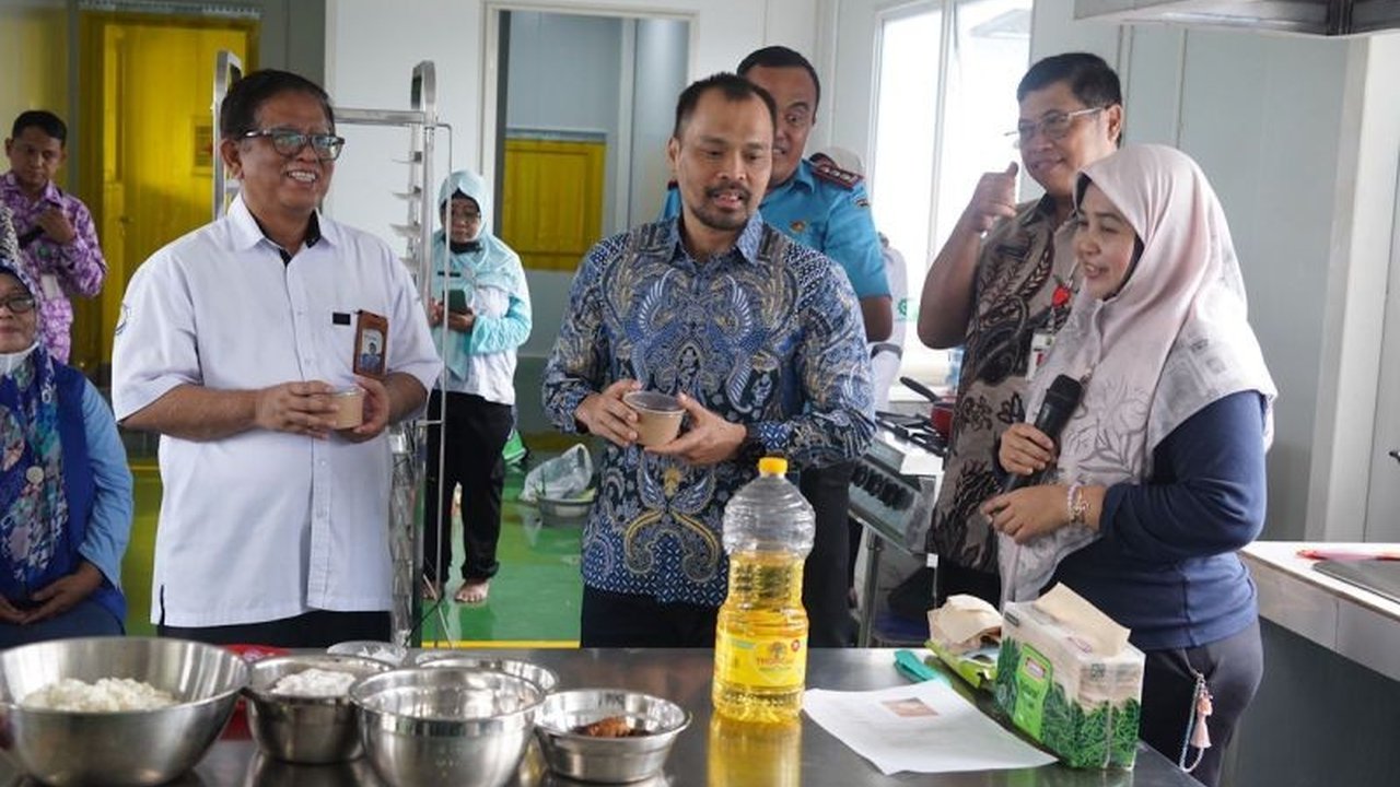 Kementerian Kelautan dan Perikanan (KKP) gencar mempromosikan Hidrolisat Protein Ikan (HPI) sebagai inovasi pangan untuk meningkatkan konsumsi protein masyarakat dan mendukung hilirisasi sektor perikanan.