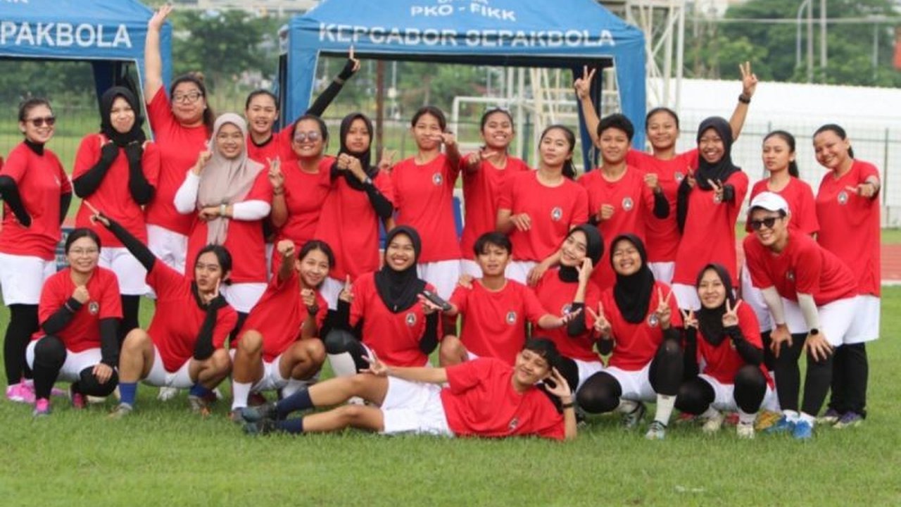 PSSI memberikan beasiswa kursus kepelatihan lisensi D kepada 25 perempuan untuk meningkatkan peran perempuan dalam pengembangan sepak bola putri Indonesia dan membuka peluang karir di bidang tersebut.