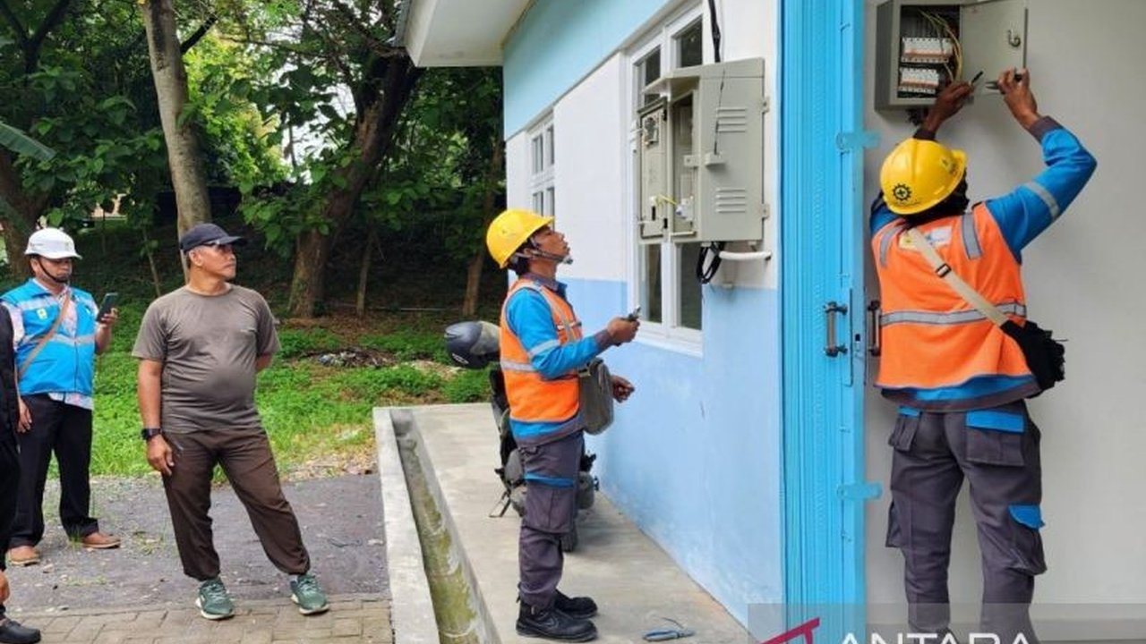 PLN Unit Layanan Pelanggan Pamekasan memastikan pasokan listrik untuk Dapur Umum SPPG dalam Program Makan Bergizi Gratis di Pamekasan, Jawa Timur, lancar dan tercukupi untuk mendukung operasional dapur umum tersebut.