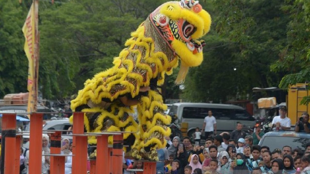 Sebanyak 21 titik di Banda Aceh, mulai dari vihara hingga pertokoan, menampilkan atraksi barongsai tradisional untuk merayakan Tahun Baru Imlek 2576 Kongzili, dengan jadwal padat yang telah ditentukan.