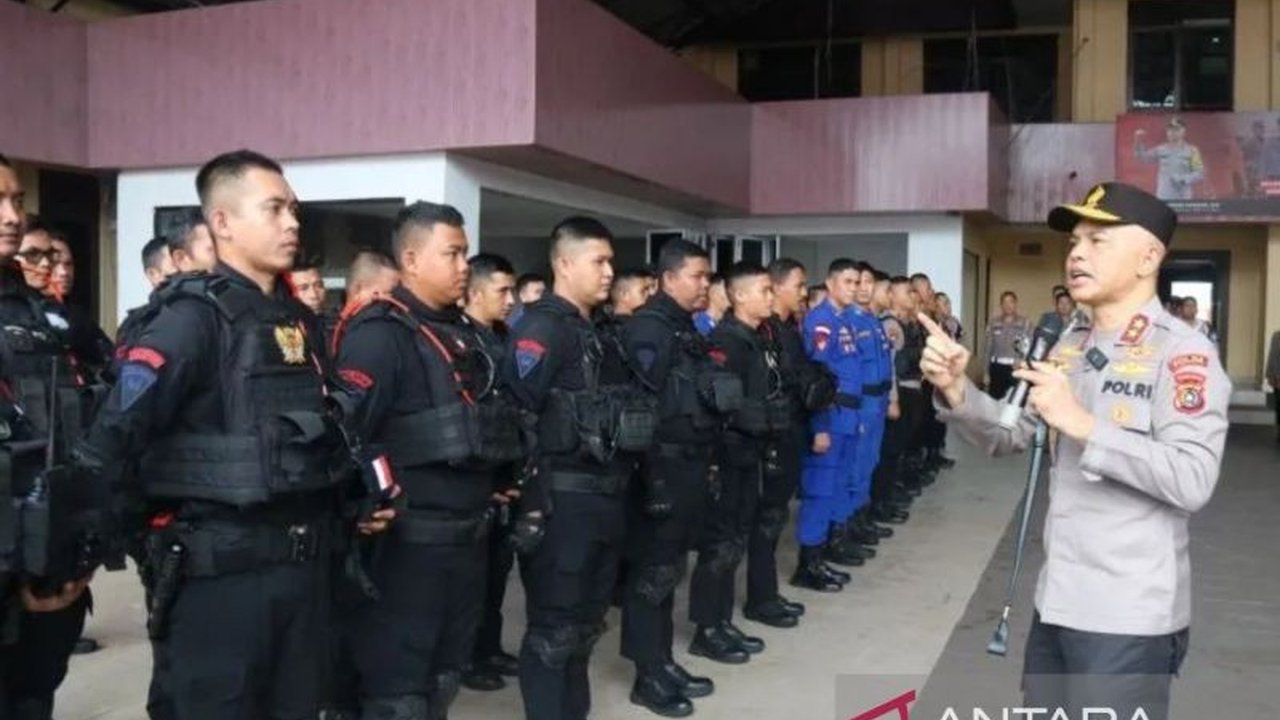 Polda Kepulauan Bangka Belitung menyiapkan 1.194 personel untuk mengamankan perayaan Imlek 2576 di 118 kelenteng dan 11 lokasi perayaan lainnya di seluruh provinsi.