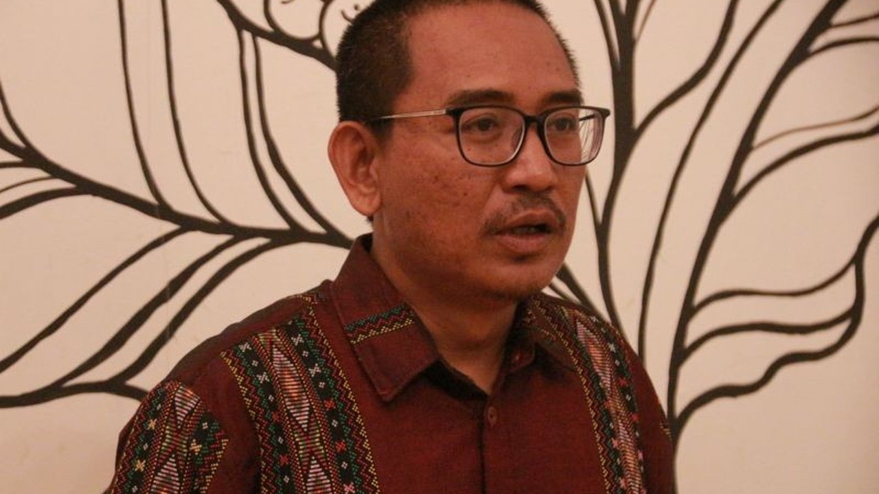 KPPU Wilayah I tengah mempelajari proses pengadaan dan penetapan harga bahan baku untuk program pembangunan tiga juta rumah, memastikan program tersebut berjalan efisien dan tanpa penyelewengan.