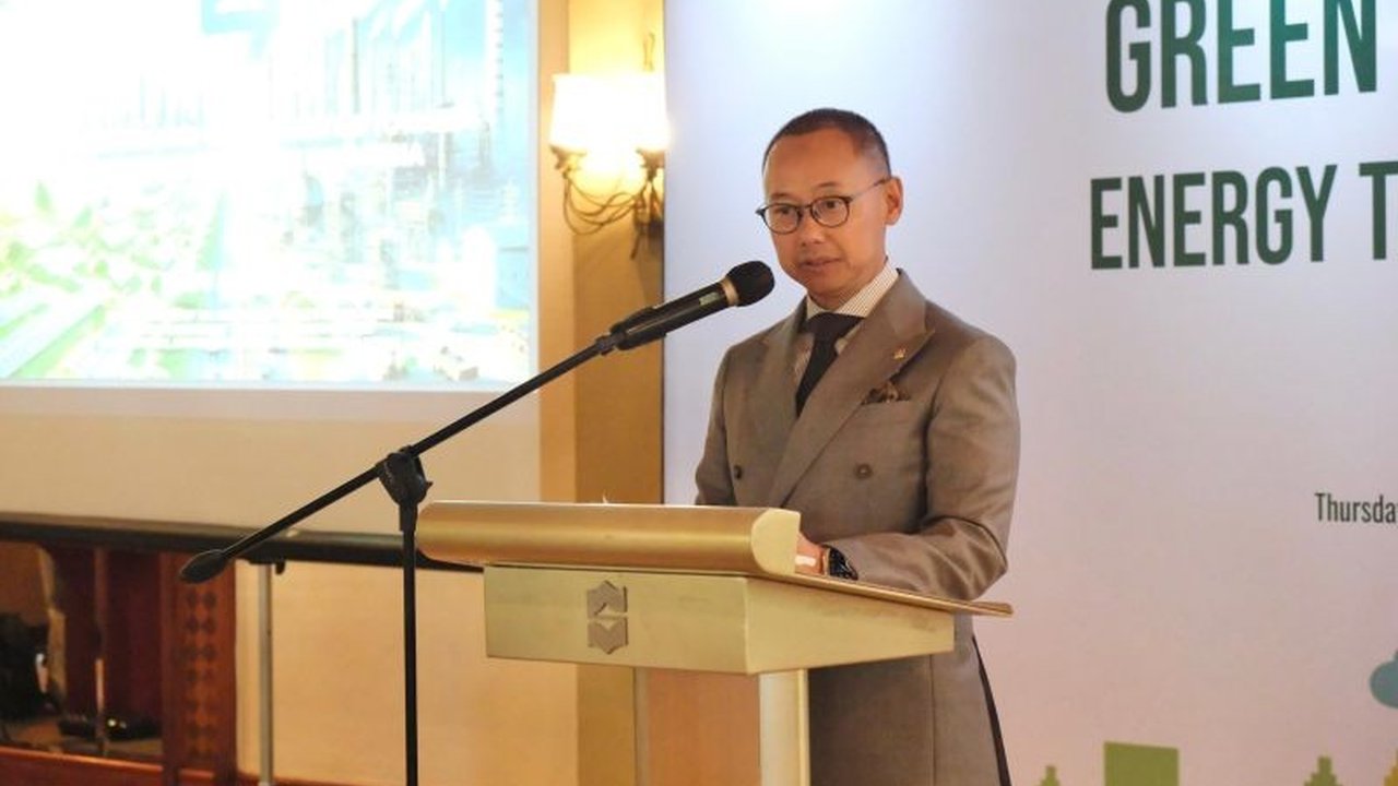 Wakil Ketua MPR RI, Eddy Soeparno, melihat perayaan Imlek sebagai momentum untuk mensyukuri keberagaman Indonesia dan memperkuat persatuan nasional demi pertumbuhan ekonomi yang lebih baik.