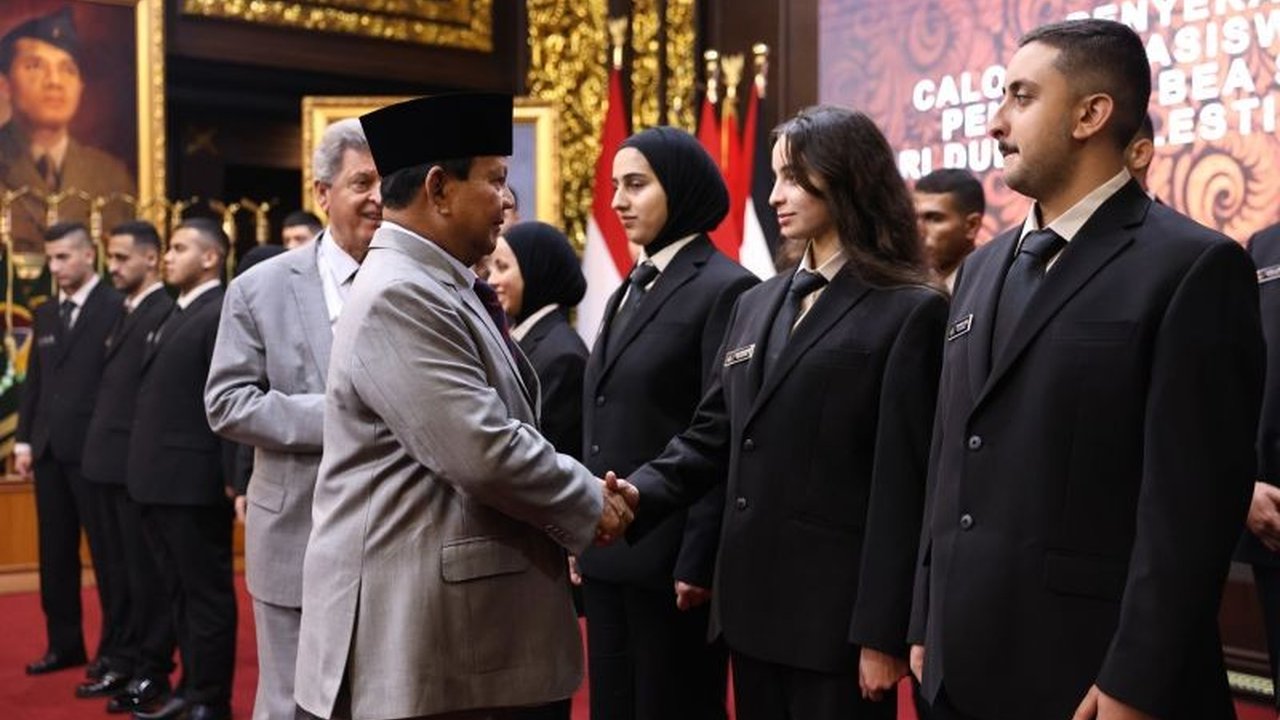 Jana Abu Salha dan 22 mahasiswa Palestina lainnya menyampaikan terima kasih kepada Indonesia, khususnya Presiden Prabowo Subianto, atas beasiswa gratis di Universitas Pertahanan (Unhan).