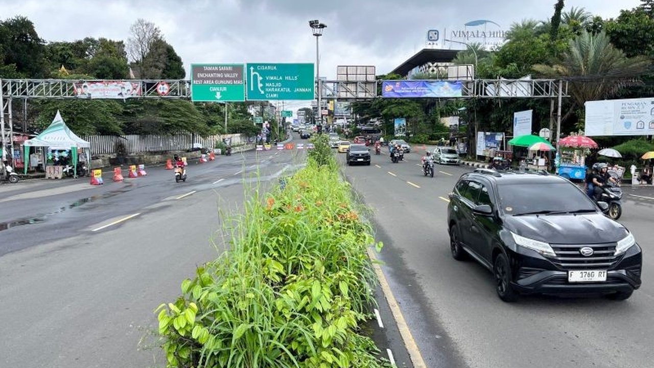Polres Bogor memberlakukan sistem satu arah (one way) dari Puncak menuju Jakarta pada Rabu, 29 Januari 2025, untuk mengatasi kepadatan kendaraan pasca libur Isra Miraj dan Tahun Baru Imlek, setelah sebelumnya menerapkan ganjil genap.