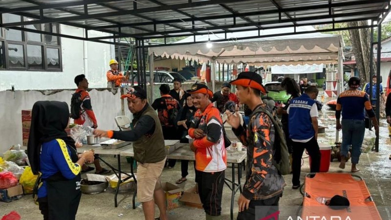 Banjir melanda sejumlah wilayah Kalimantan Timur akibat curah hujan tinggi; BPBD Kaltim berkolaborasi dengan berbagai instansi dan relawan untuk melakukan penanganan bencana dan memberikan bantuan.
