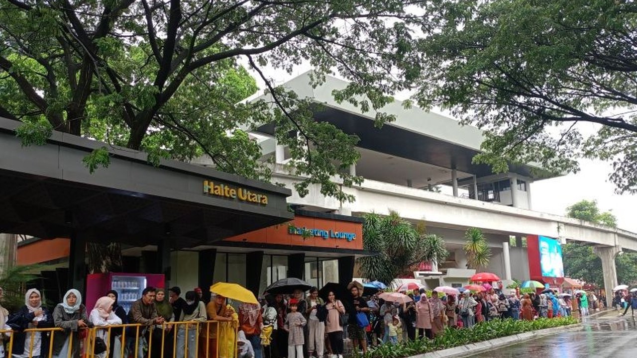 TMII memprediksi kedatangan 30 ribu pengunjung selama libur Imlek 2025, meningkat dari hari biasa, berkat Festival Pecinan dan berbagai atraksi menarik.