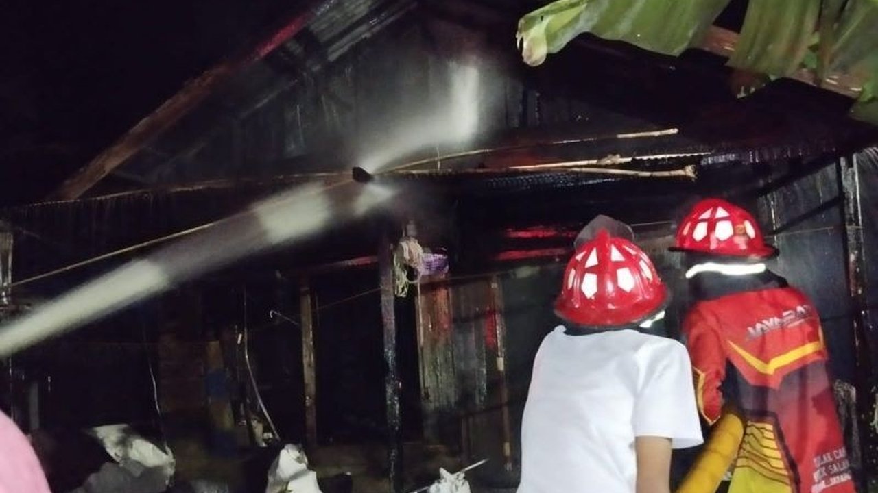 Sebanyak 20 kebakaran permukiman terjadi di Kabupaten Tapin, Kalimantan Selatan sepanjang tahun 2024, dengan Kecamatan Tapin Utara menjadi wilayah terdampak terbanyak, didorong kepadatan penduduk dan jarak tempuh ke lokasi kejadian.