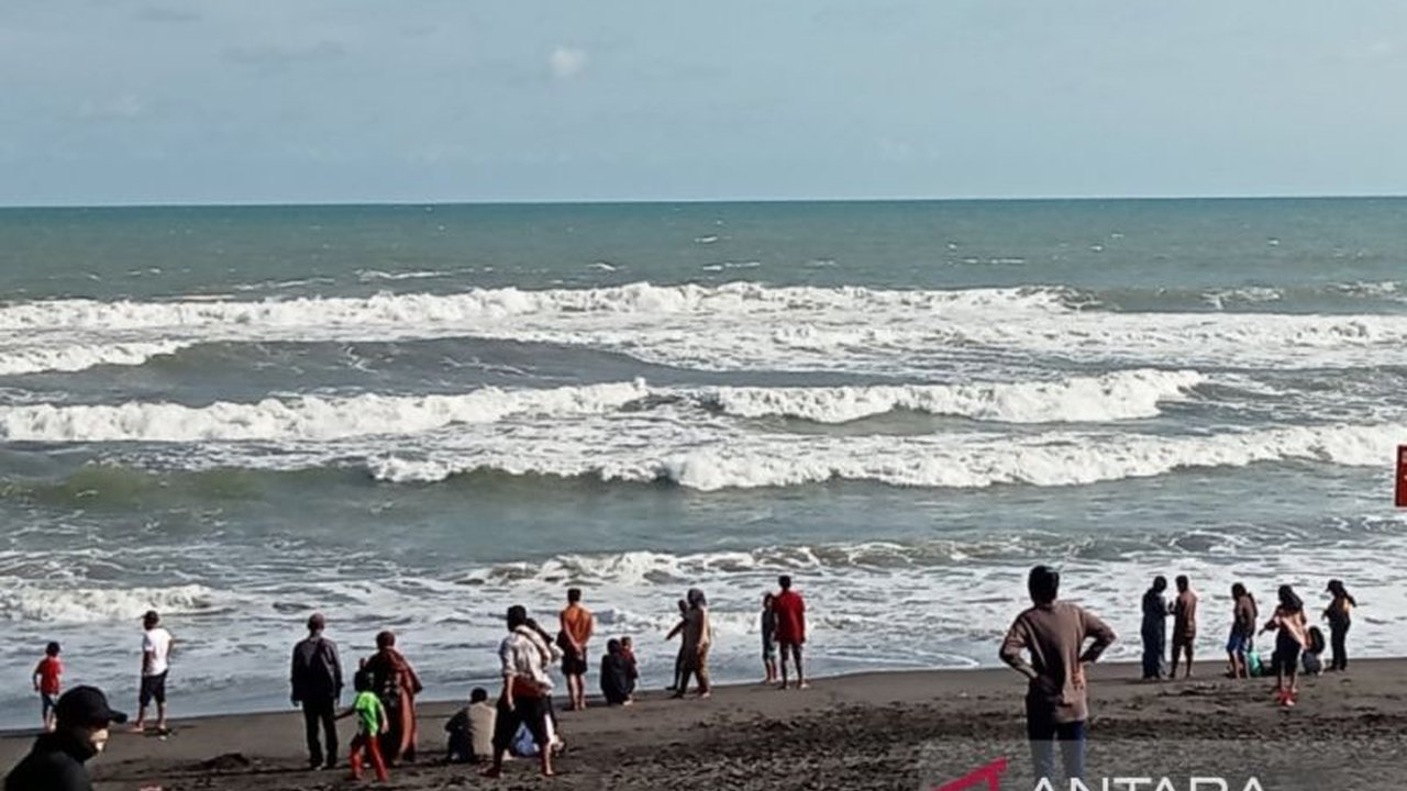 Selama libur panjang akhir Januari 2025, sebanyak 57.365 wisatawan mengunjungi destinasi wisata di Bantul, Yogyakarta, dengan objek wisata Pantai Parangtritis sebagai andalan dan menghasilkan pendapatan asli daerah (PAD) sebesar Rp821,1 juta.