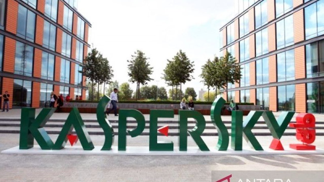 Laporan Kaspersky mengungkapkan serangan siber yang menyasar jaringan perusahaan sebagai ancaman terbesar di tahun 2024, dengan kesalahan karyawan juga menjadi faktor kunci.