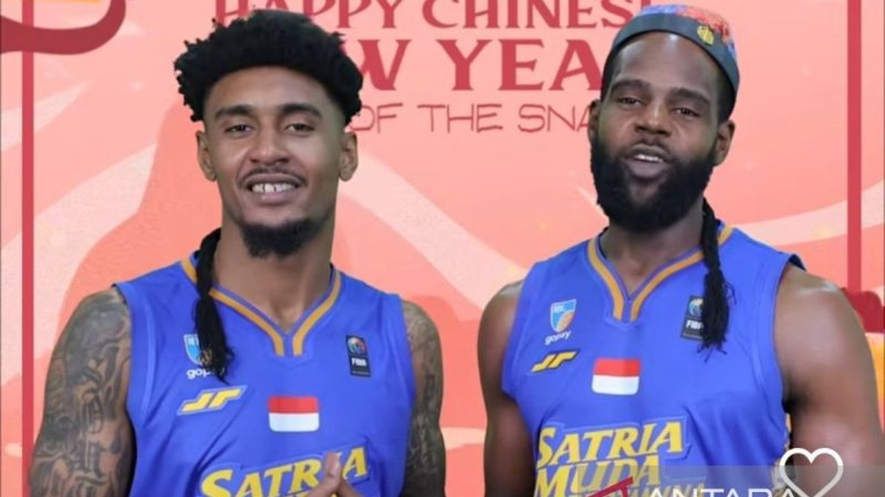 Pemain Satria Muda Ucapkan Selamat Tahun Baru Imlek 2576