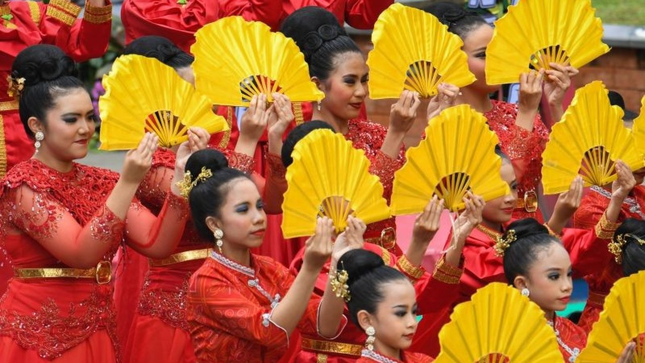 Kapolda Kepri, Irjen Pol. Yan Fitri Halimansyah, mengajak masyarakat Kepri menjaga keharmonisan dan persatuan dalam perayaan Tahun Baru Imlek 2576, menekankan nilai-nilai luhur Imlek sebagai dasar kerukunan dan kemajuan daerah.