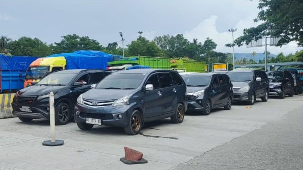 Lonjakan Penumpang Kapal Ferry di Ambon Capai 30 Persen Selama Libur Panjang