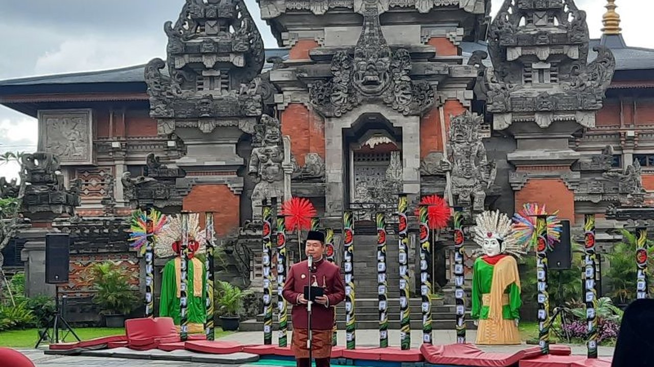 Pemprov DKI Jakarta berkomitmen menjadi rumah bagi semua agama dan menjaga toleransi antarumat beragama, dibuktikan dengan penyelenggaraan Festival Pecinan di TMII yang menarik banyak pengunjung.