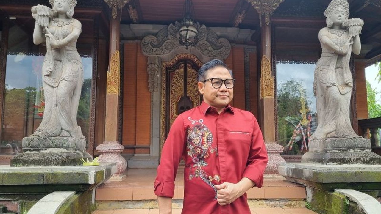 Menko PMK Muhaimin Iskandar menargetkan penyelesaian Data Tunggal Sosial Ekonomi (DTSE) pada akhir Januari 2025 untuk meningkatkan akurasi penyaluran bansos dan perencanaan pembangunan.