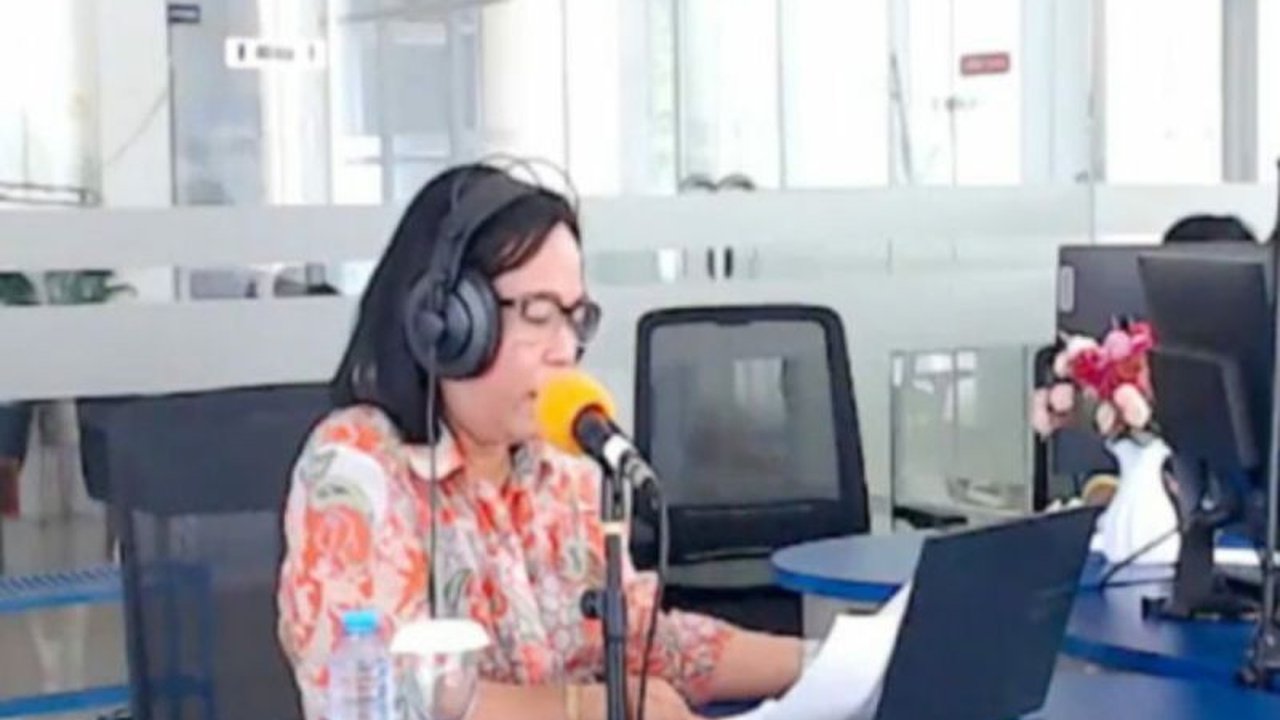 Dinas Perkebunan Sulawesi Barat gencar mendorong pengembangan industri pengolahan kakao, tak hanya peningkatan budidaya, untuk mendongkrak perekonomian daerah dan mengurangi kemiskinan.