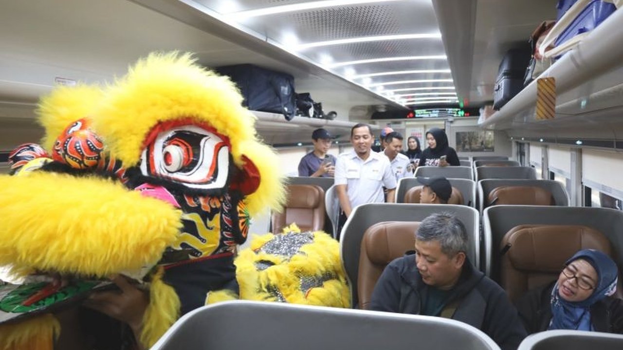 PT KAI Daop 6 Yogyakarta mencatat 46.463 penumpang KA selama libur Imlek 2025, dengan Stasiun Yogyakarta sebagai yang tersibuk, dan memperkirakan jumlah penumpang akan terus meningkat hingga akhir libur panjang.