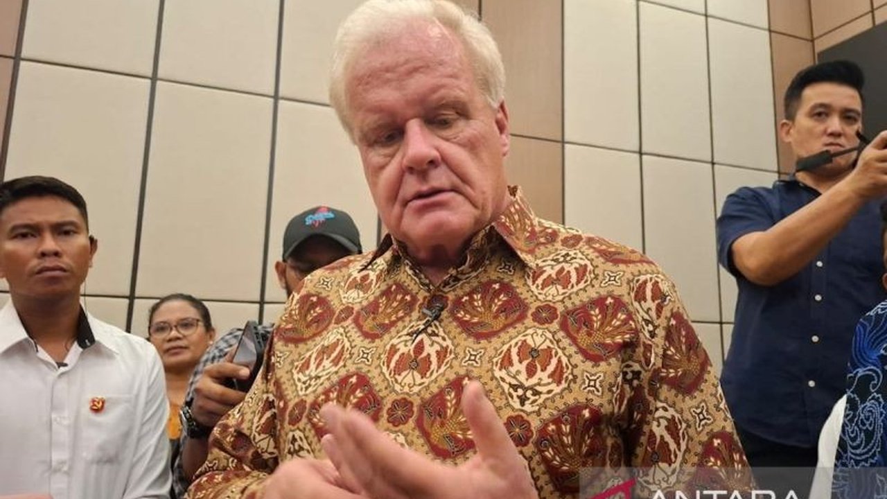 Pendiri World Impact Ministries, Peter Youngren, dengan hangat menyambut semua orang untuk menghadiri Festival Persahabatan di Palu, Sulawesi Tengah, yang berlangsung dari 30 Januari hingga 2 Februari 2025, menekankan pesan kasih dan inklusivitas.