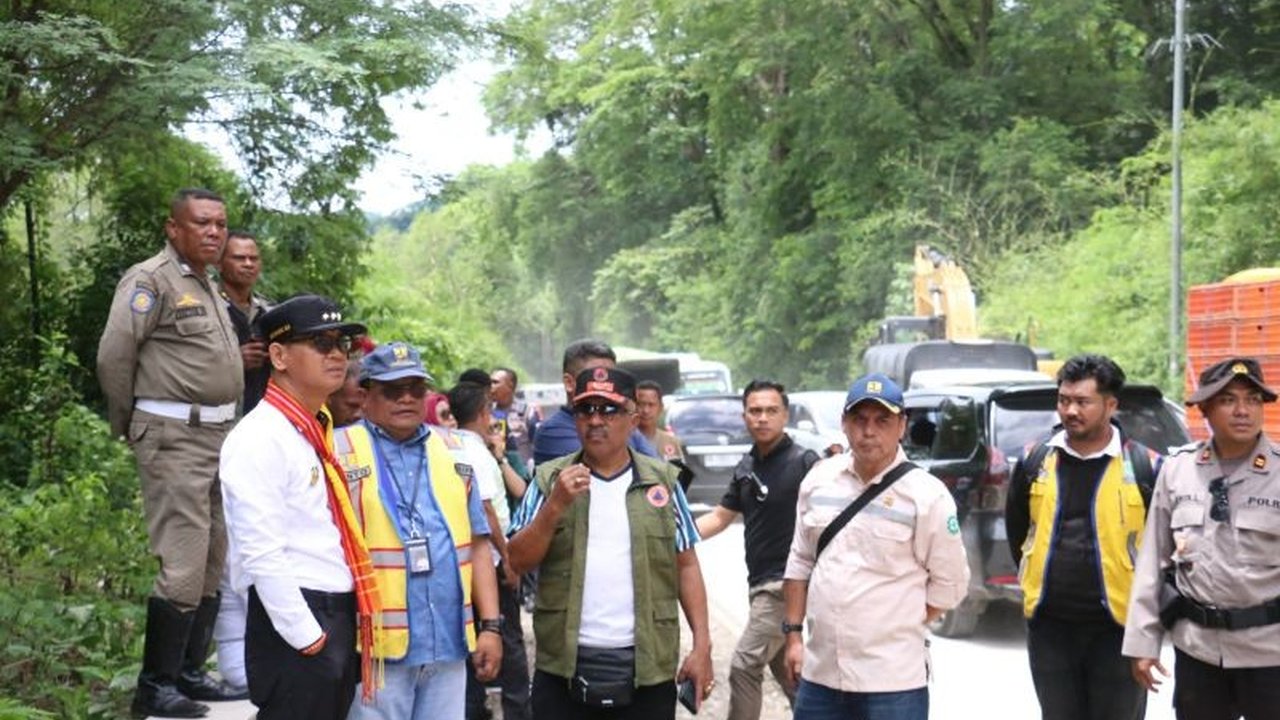Jalan Trans-Timor Kembali Normal Setelah Longsor di TTS