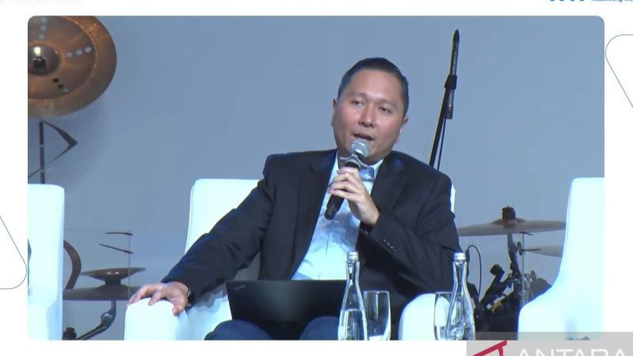 Ekonom Josua Pardede menilai 100 hari pemerintahan Prabowo-Gibran menunjukkan komitmen kuat dalam pengendalian inflasi lewat reformasi subsidi, ketahanan pangan, dan stabilisasi harga.