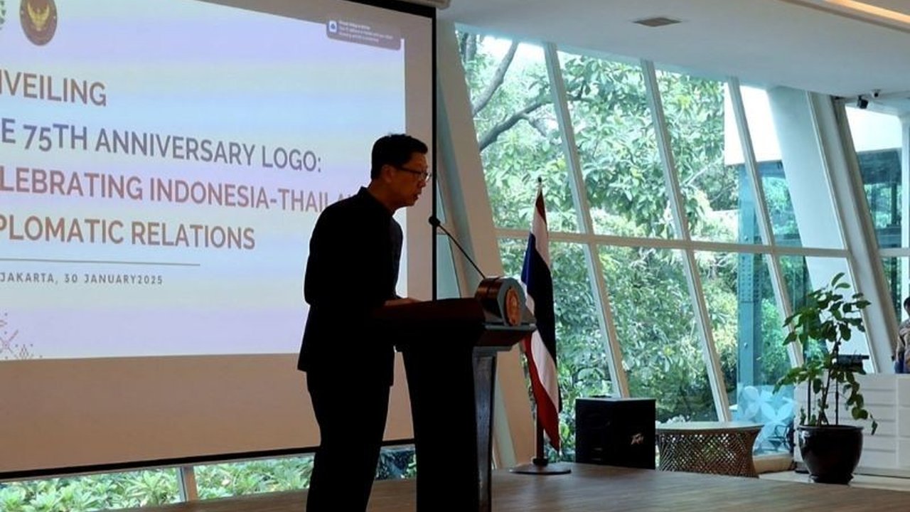 Dalam rangka memperingati 75 tahun hubungan diplomatik, Thailand bertekad mempererat hubungan antarmasyarakat dengan Indonesia melalui berbagai kerjasama budaya dan ekonomi, serta peningkatan dialog antarpejabat.