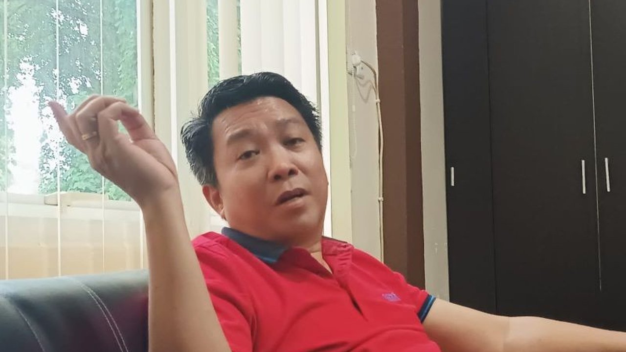 Kepala Balai Taman Nasional Bunaken mengungkapkan bahwa kearifan lokal masyarakat sekitar berperan penting dalam menjaga populasi dugong di perairan Taman Nasional Bunaken, Sulawesi Utara, yang diperkirakan berjumlah sekitar 100 individu.