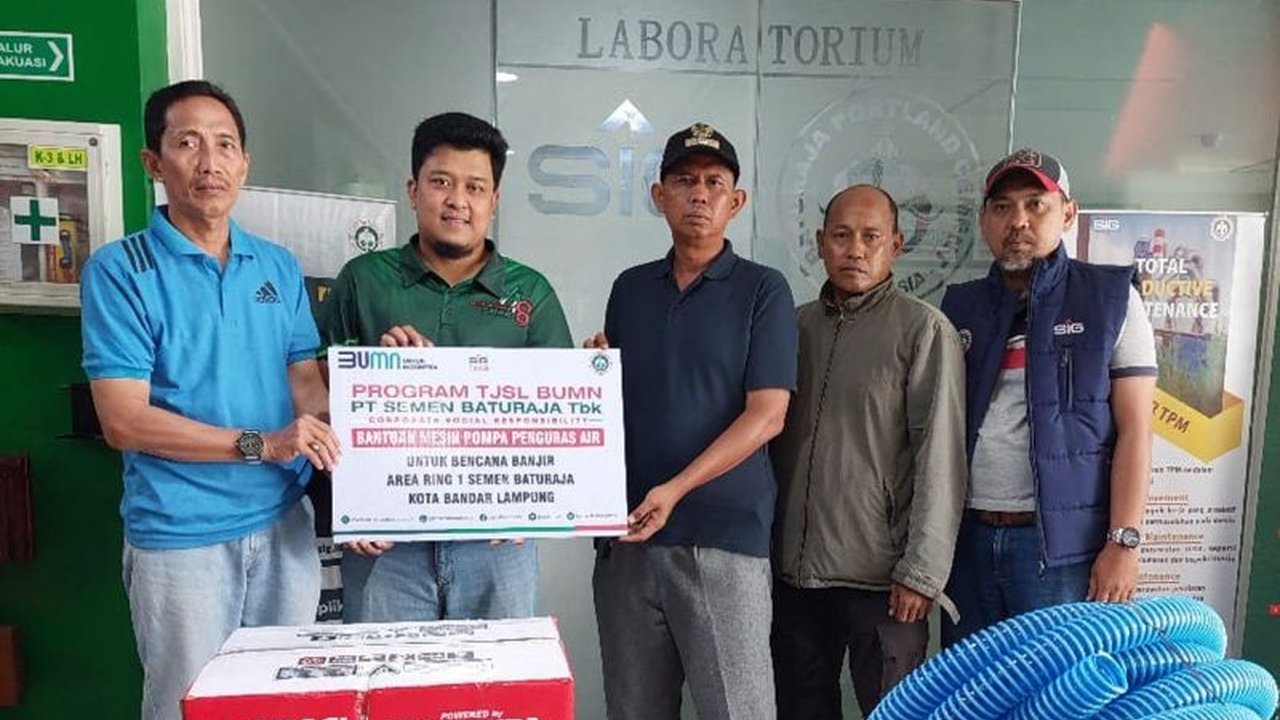 SMBR Berikan Bantuan Rp47,8 Juta untuk Korban Banjir Bandar Lampung