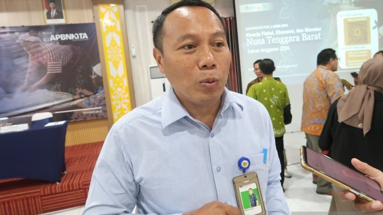 Bea Cukai Mataram berhasil menyita 7,17 juta batang rokok ilegal dan 118.213 gram tembakau iris sepanjang tahun 2024, mencegah potensi kerugian negara hingga miliaran rupiah.