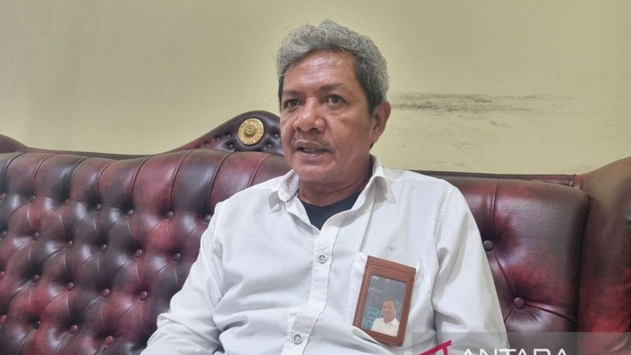 Bulog Manokwari siap menyerap jagung petani untuk stabilisasi harga, mendukung program 1 juta hektar jagung dan mengatasi harga jagung yang rendah di Papua Barat.