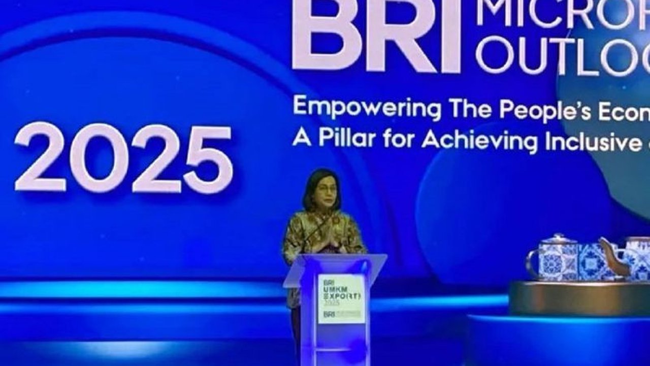 Pemerintah Indonesia mengalokasikan hampir Rp20 triliun untuk renovasi infrastruktur pendidikan, termasuk gedung sekolah, toilet, dan fasilitas cuci tangan, guna meningkatkan kualitas pendidikan dan pemerataan akses.