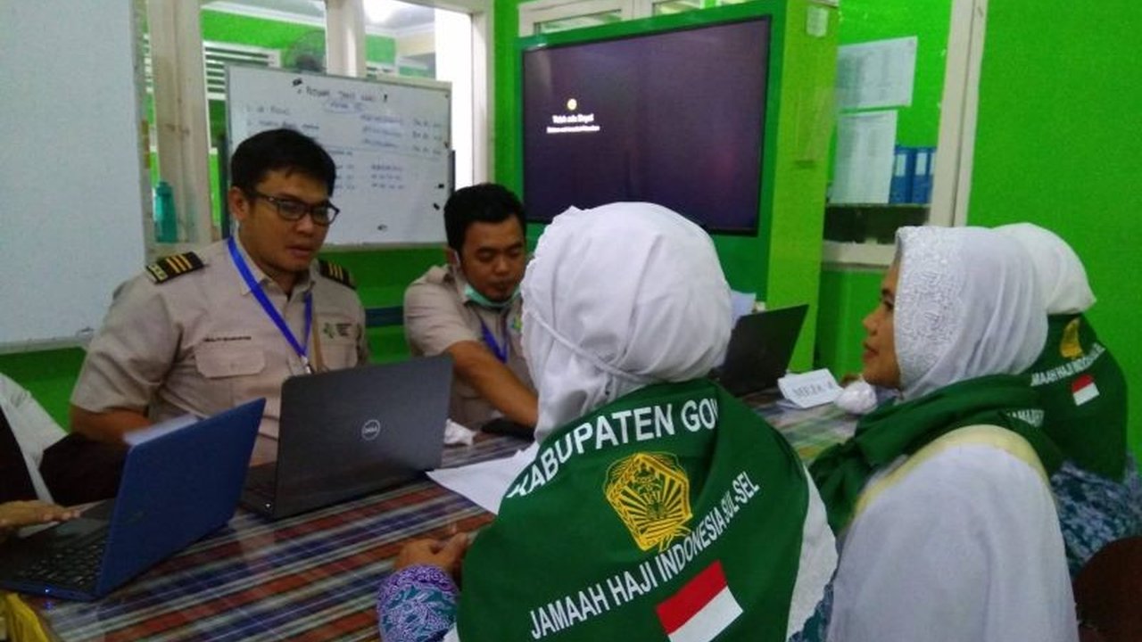 Sebanyak 3.570 calon haji khusus telah melunasi Biaya Perjalanan Ibadah Haji (Bipih) pada hari kedua masa pelunasan, dengan total kuota haji khusus 2025 sebanyak 17.680 orang.