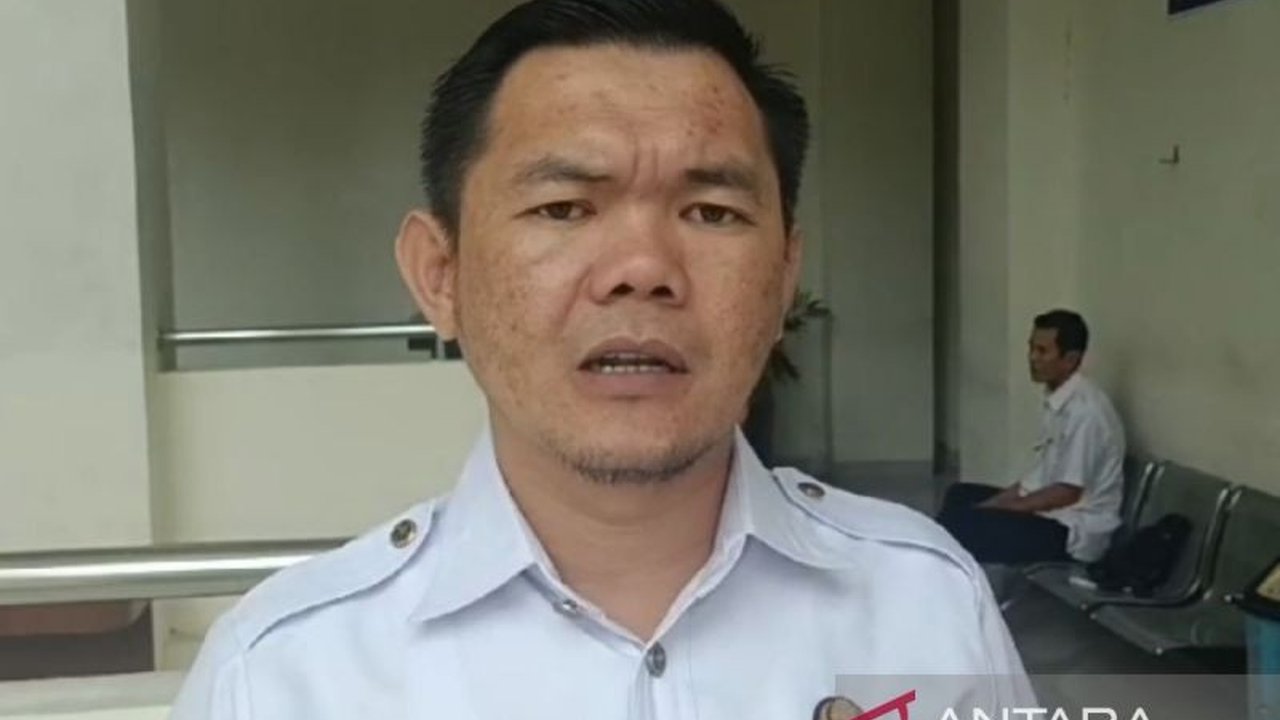 Dinas Kesehatan Rejang Lebong, Bengkulu, mengalokasikan Rp700 juta untuk pengadaan dua ambulans baru guna meningkatkan layanan kesehatan di Puskesmas Air Pikat dan Kampung Delima pada tahun 2025.