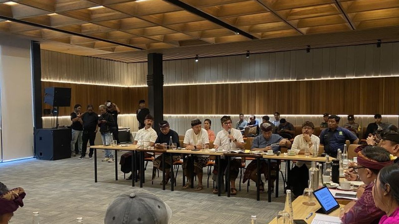 Presiden Komisaris PT BTID, Tantowi Yahya, menyetujui pencabutan nama Jalan Kura-kura Bali di Denpasar dan mengembalikannya ke nama asli, Jalan Pulau Serangan, setelah mendapat protes dari masyarakat setempat.