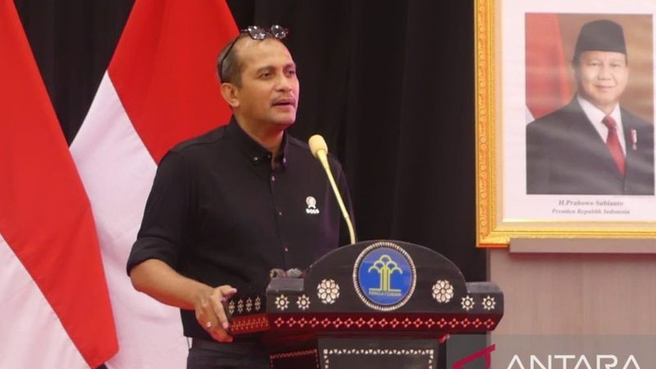 Wamenkumham Edward Omar Sharif Hiariej menjelaskan tantangan sosialisasi dan implementasi KUHP Nasional 2026, termasuk perubahan paradigma hukum pidana dan proses pembuatannya yang panjang.