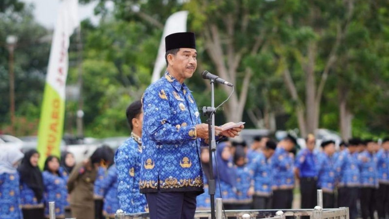 Pemerintah Kabupaten Muaro Jambi telah menyiapkan anggaran Rp8 miliar per bulan dari APBD untuk program Makan Bergizi Gratis yang dicanangkan Presiden, meskipun detail penerima manfaat masih dalam proses finalisasi.