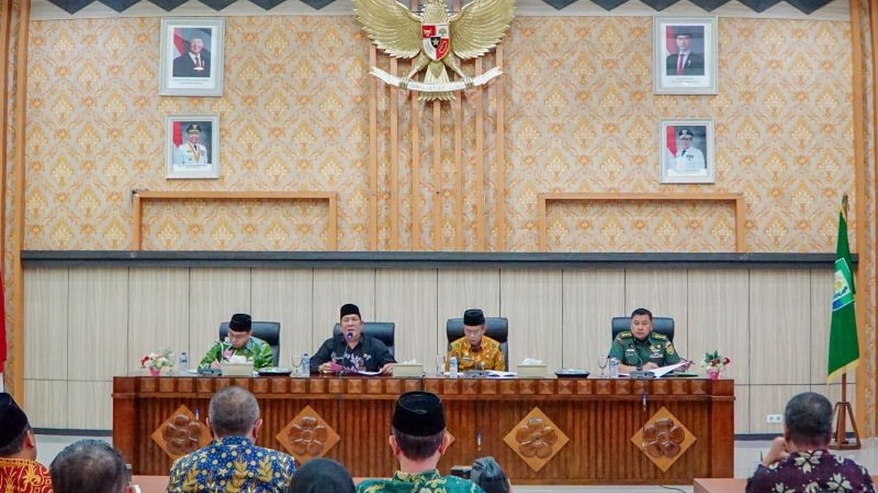 Pemerintah Provinsi Bengkulu menetapkan tanggal 6 Februari 2025 sebagai jadwal pelantikan Gubernur/Wakil Gubernur dan tujuh Bupati/Wakil Bupati terpilih hasil Pilkada 2024, dengan lokasi pelantikan masih menunggu konfirmasi dari pemerintah pusat.