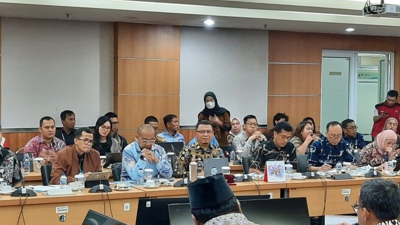 Perumda Paljaya dorong penyedotan tangki septik terjadwal di Jakarta untuk meningkatkan sanitasi lingkungan, meskipun masih banyak tantangan yang perlu diatasi.