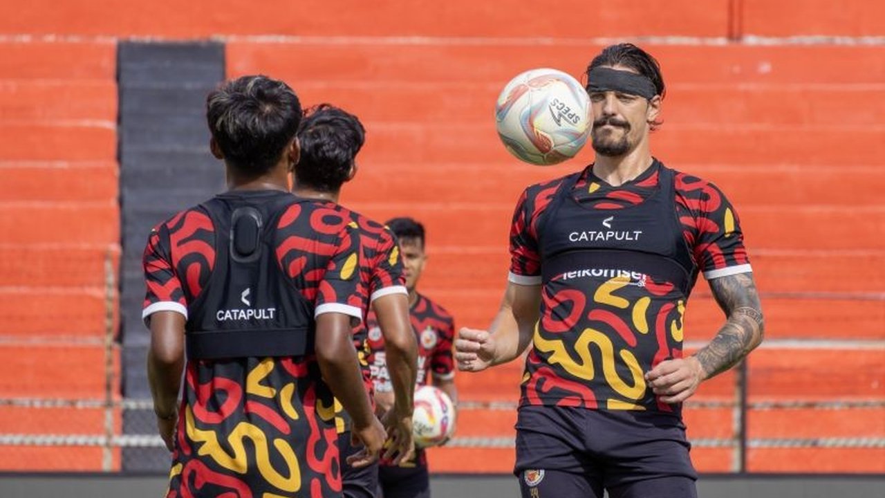 Semen Padang FC mengincar kemenangan pertama di kandang sendiri, Stadion Haji Agus Salim, saat melawan Malut United pada pekan ke-21 Liga 1, Minggu (2/2), setelah rentetan hasil kurang memuaskan di laga kandang sebelumnya.