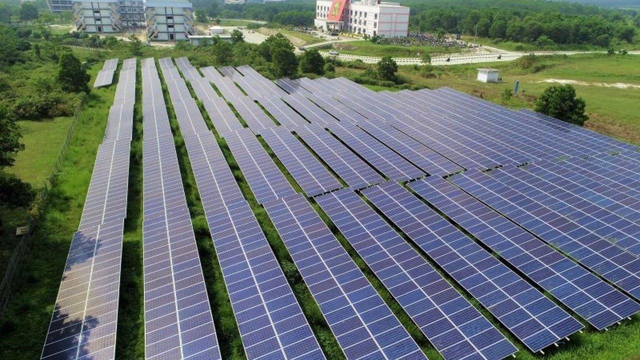 Institut Teknologi Sumatera (Itera) berhasil meraih peringkat tinggi dalam pendaftaran paten dan paten sederhana nasional tahun 2024, bersaing dengan universitas ternama lainnya di Indonesia.