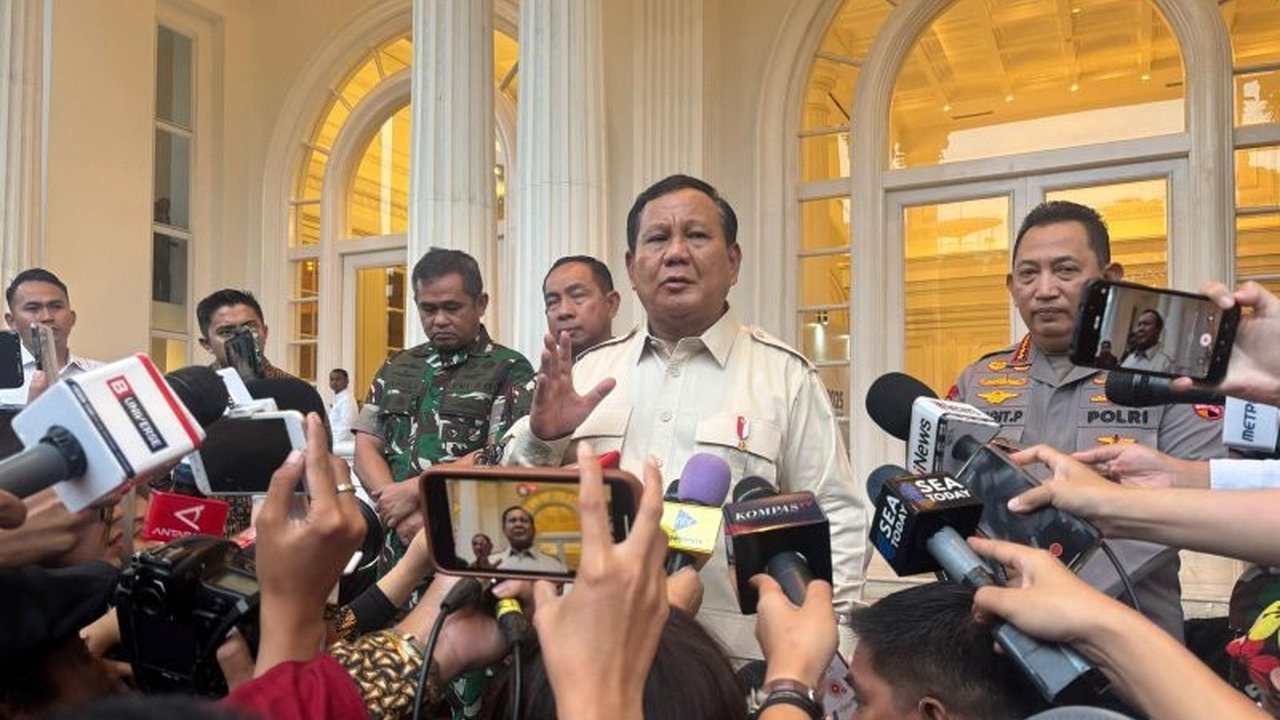 Prabowo Ingatkan TNI-Polri: Mengayomi Rakyat, Sumber Gaji Mereka