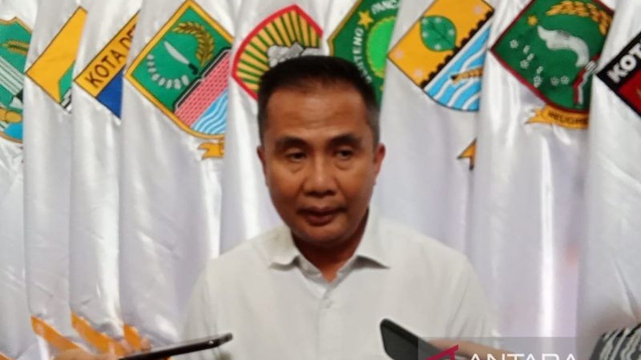 Pemerintah Provinsi Jawa Barat menyelidiki pencatutan nama warga Subang dalam sertifikat lahan perairan seluas 460 hektare yang diduga terkait rencana reklamasi, memicu protes nelayan setempat.