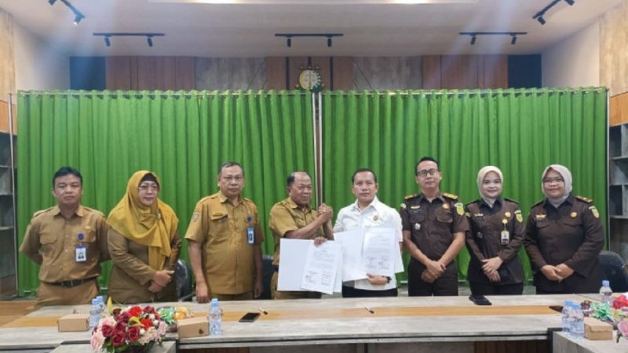 RSUD Sultan Imanuddin Pangkalan Bun dan Kejari Kotawaringin Barat resmi menjalin kerja sama pendampingan hukum perdata dan tata usaha negara untuk meningkatkan transparansi dan akuntabilitas pengelolaan anggaran serta layanan kesehatan.