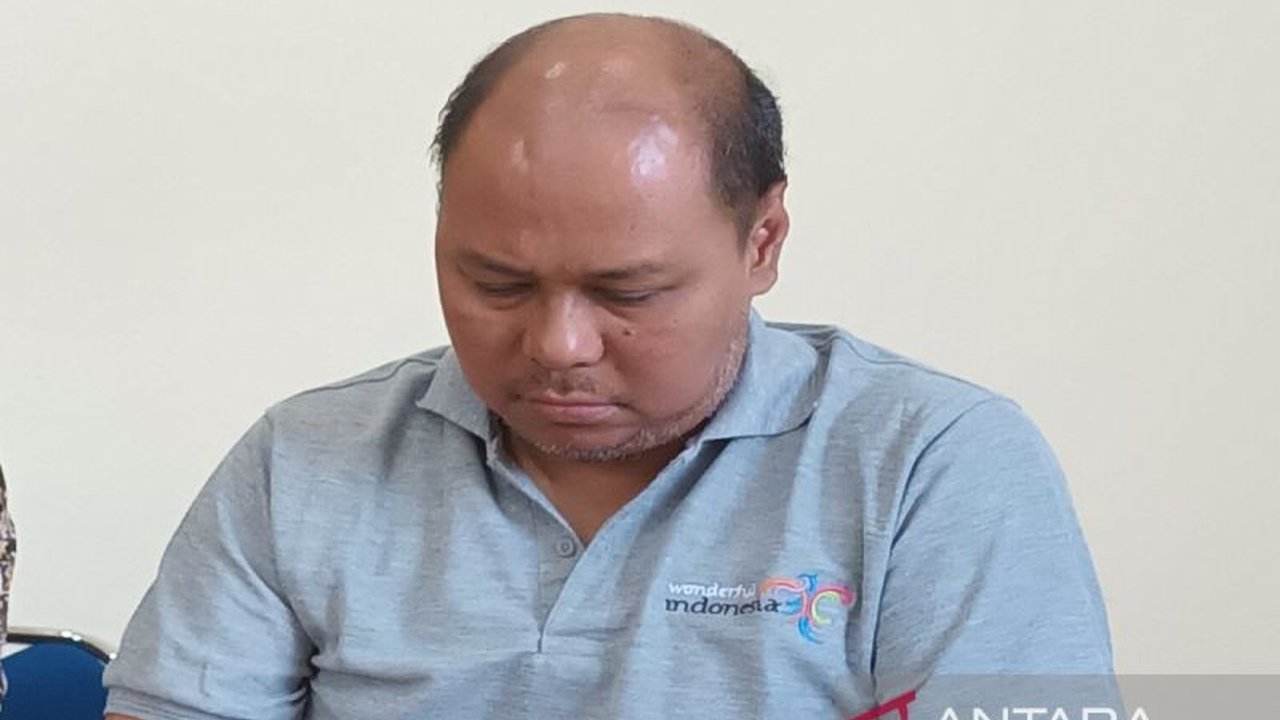 Selama libur panjang Isra Miraj hingga Imlek 2025, Kabupaten Sleman di Yogyakarta dibanjiri 269.014 kunjungan wisatawan, dengan Candi Prambanan dan Volcano Tour Merapi sebagai destinasi terfavorit, menunjukkan tren 'lipstick effect'.