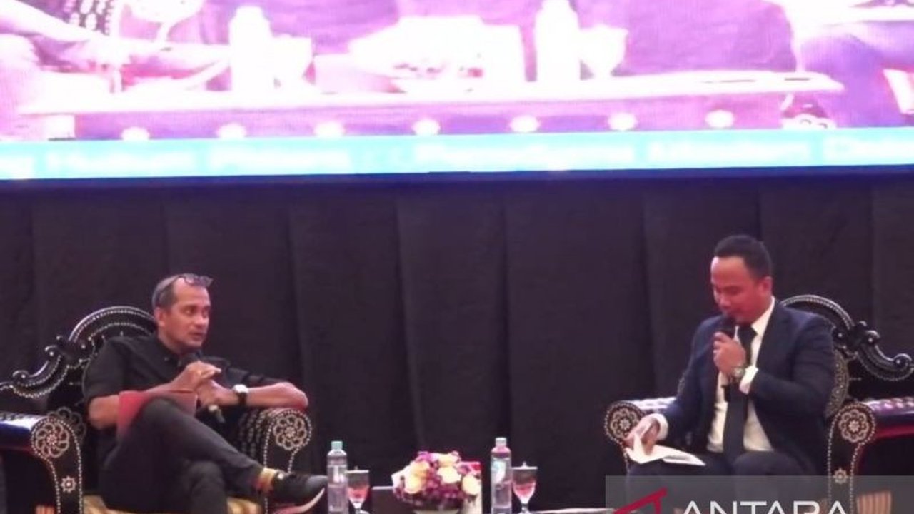 Wakil Menteri Hukum dan HAM (Wamenkumham) Edward Hiariej menjelaskan KUHP baru mendorong hakim untuk mengurangi pidana penjara dengan opsi pidana alternatif seperti kerja sosial dan pengawasan, demi reintegrasi sosial.