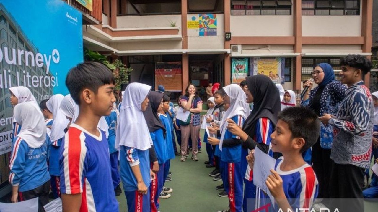 Sarinah Dorong Literasi Siswa SDN 04 Kebon Sirih Lewat Program InJourney