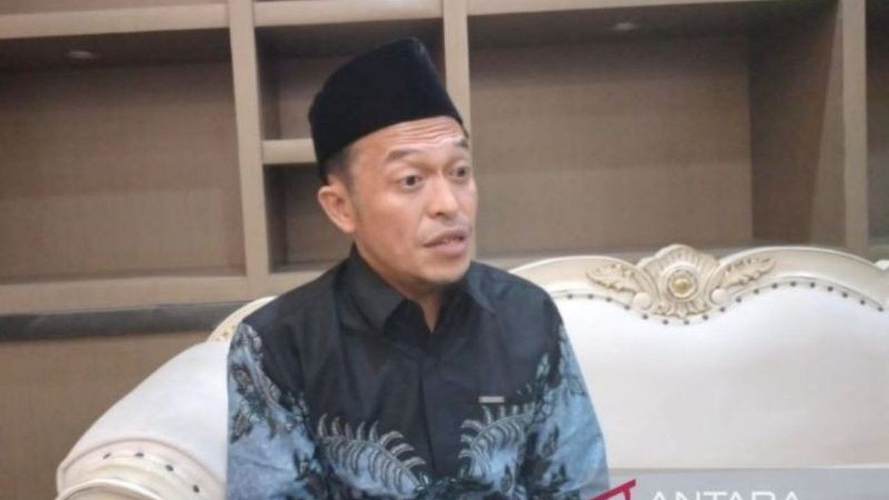 DPRD Jawa Timur menggelar uji kelayakan dan kepatutan untuk 21 calon komisioner KPID Jatim selama dua hari, bertujuan memilih tujuh komisioner terbaik yang berkompeten dan independen.
