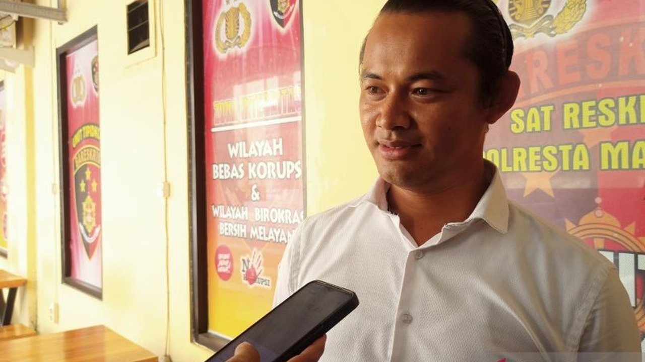 Kejari Mataram kembalikan berkas kasus pungli Ahmad Muslim, Kabid SMK NTB, ke penyidik Polresta Mataram dengan petunjuk tambahan; keterangan Kadisdikbud NTB dan ahli diminta dilengkapi.