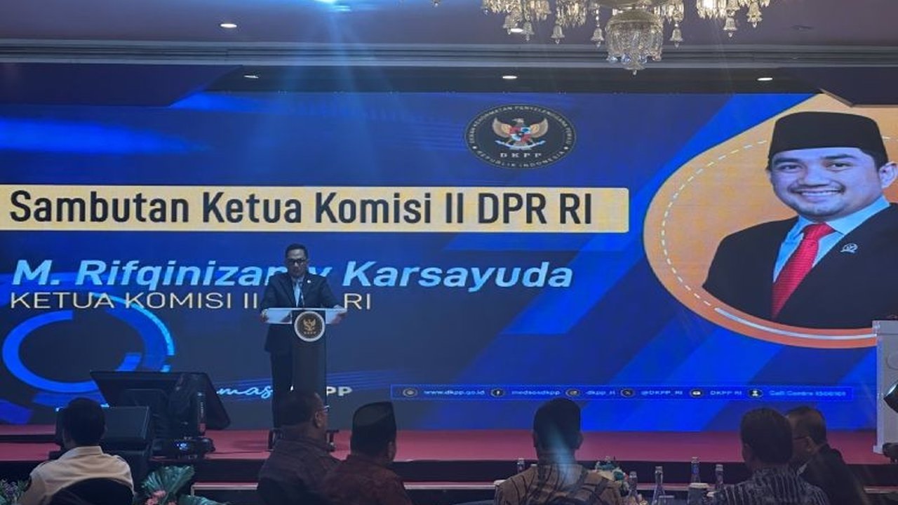 Temuan PPATK soal dugaan penyalahgunaan dana desa untuk judi online di Sumut membuat Komisi II DPR meminta agar kasus tersebut diproses secara hukum dan pengawasan diperketat.