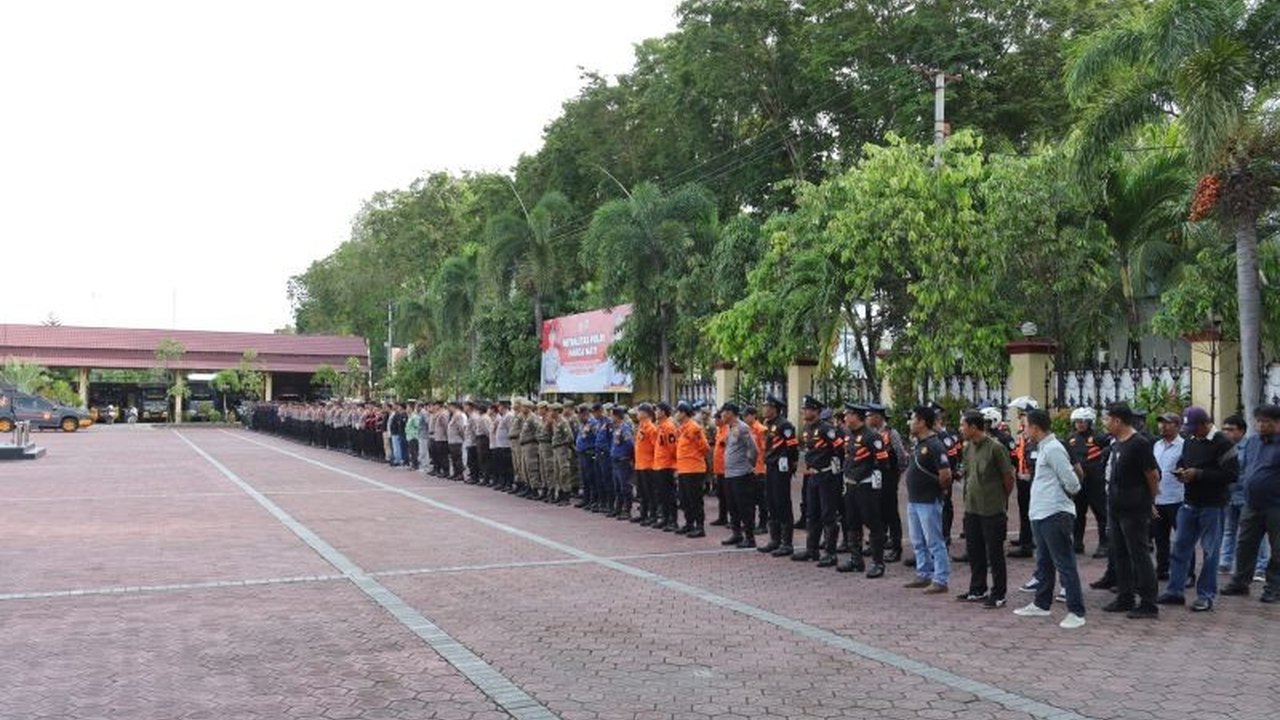 Polresta Palu mengerahkan 470 personel gabungan TNI-Polri, Dishub, dan Satpol PP untuk mengamankan Festival Persahabatan di GBK Palu selama empat hari, mulai 30 Januari hingga 2 Februari 2024, yang dihadiri ribuan peserta dari berbagai daerah.