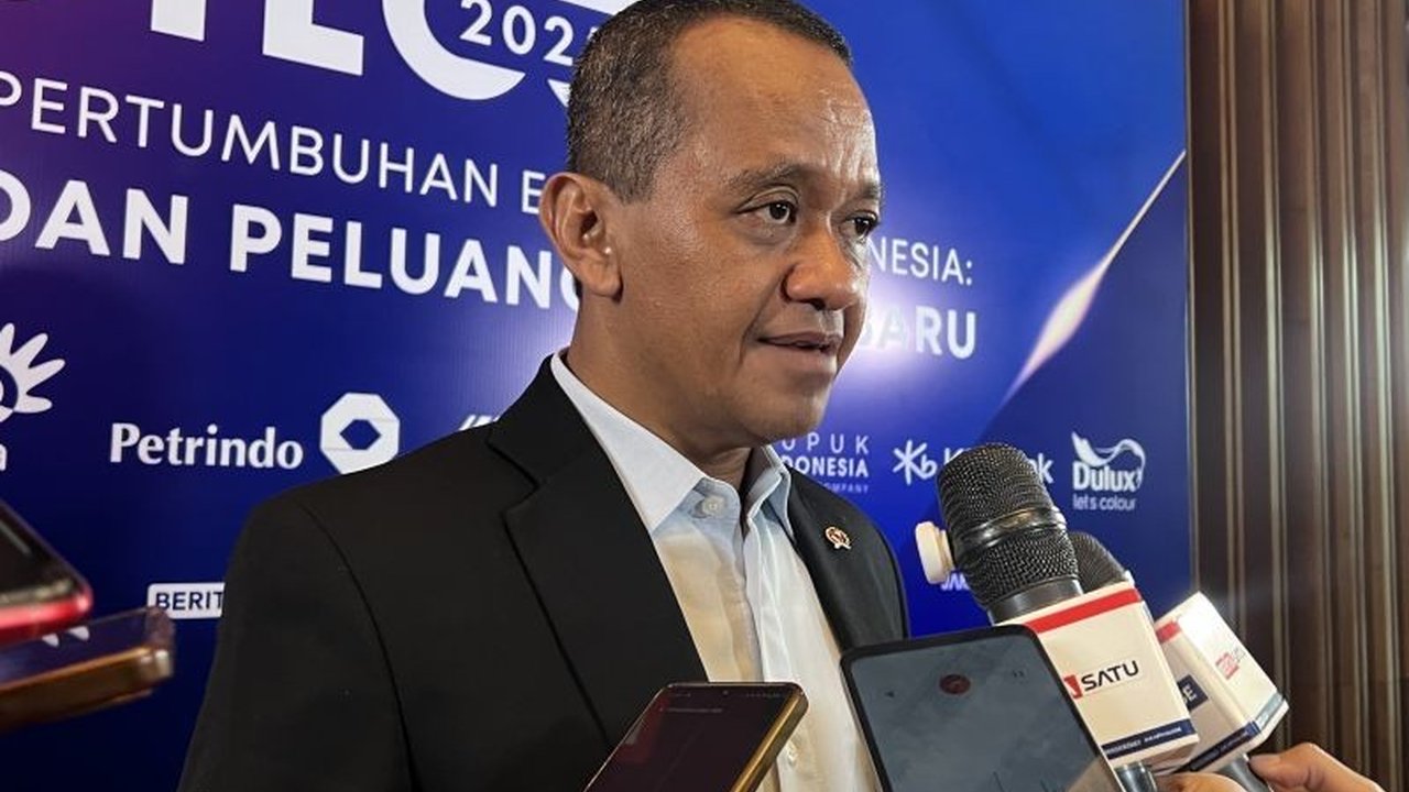 Menteri ESDM memberikan respons positif terhadap RUU Minerba yang membuka peluang pengelolaan tambang bagi perguruan tinggi dan UMKM, meskipun perlu kajian lebih lanjut.